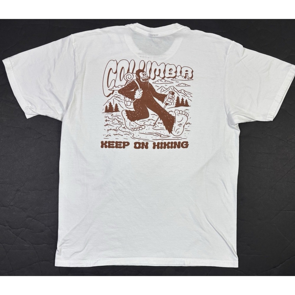 Columbia T-Shirt Men's XL Keep On Hiking Bigfoot Sasquatch Graphic White Outdoor